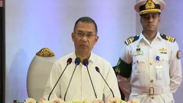 গুণীজনদের দিকনির্দেশনায় আলোকিত সমাজ গড়তে চায়: প্রধানমন্ত্রী