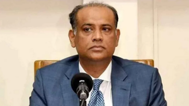 সাবেক ভূমিমন্ত্রী সাইফুজ্জামানের যুক্তরাজ্যের সম্পত্তি জব্দের নির্দেশ